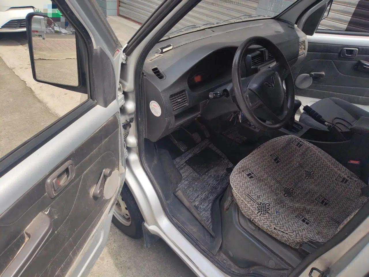 Wuling Rongguang Small Truck 2021 1.5L Base Version Double-Cab L3C — миниатюра 17