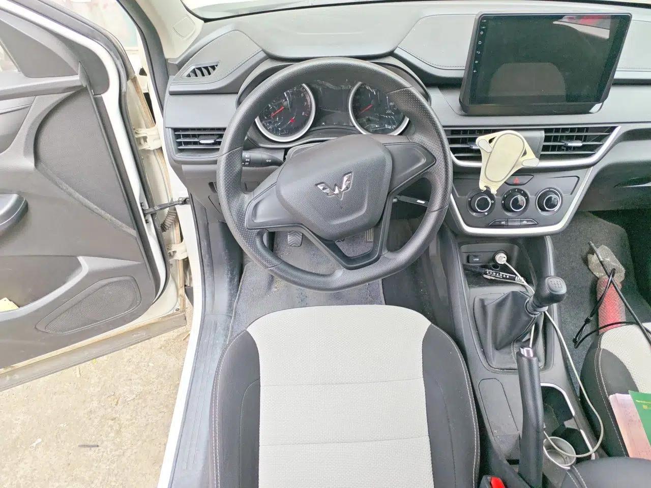Wuling Hongguang S3 2019 1.5L Manual Comfort Model China VI Standard — миниатюра 11