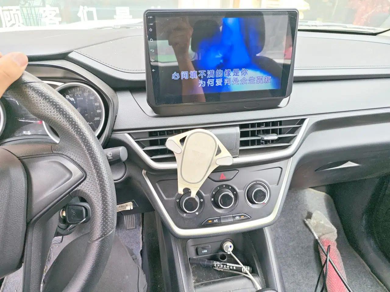 Wuling Hongguang S3 2019 1.5L Manual Comfort Model China VI Standard — миниатюра 14