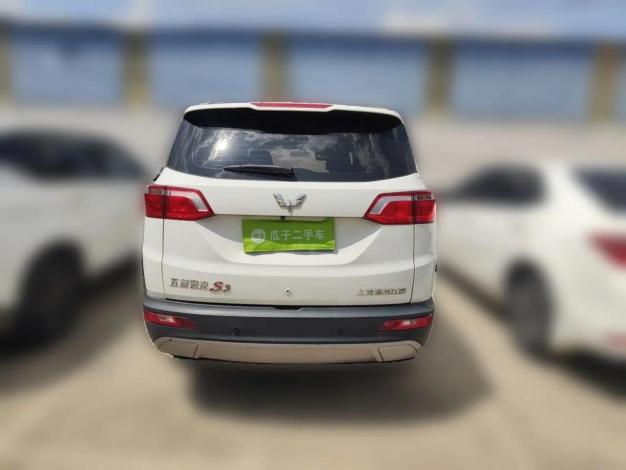 Wuling Hongguang S3 2018 1.5L Manual Luxury Model China V Standard — миниатюра 5