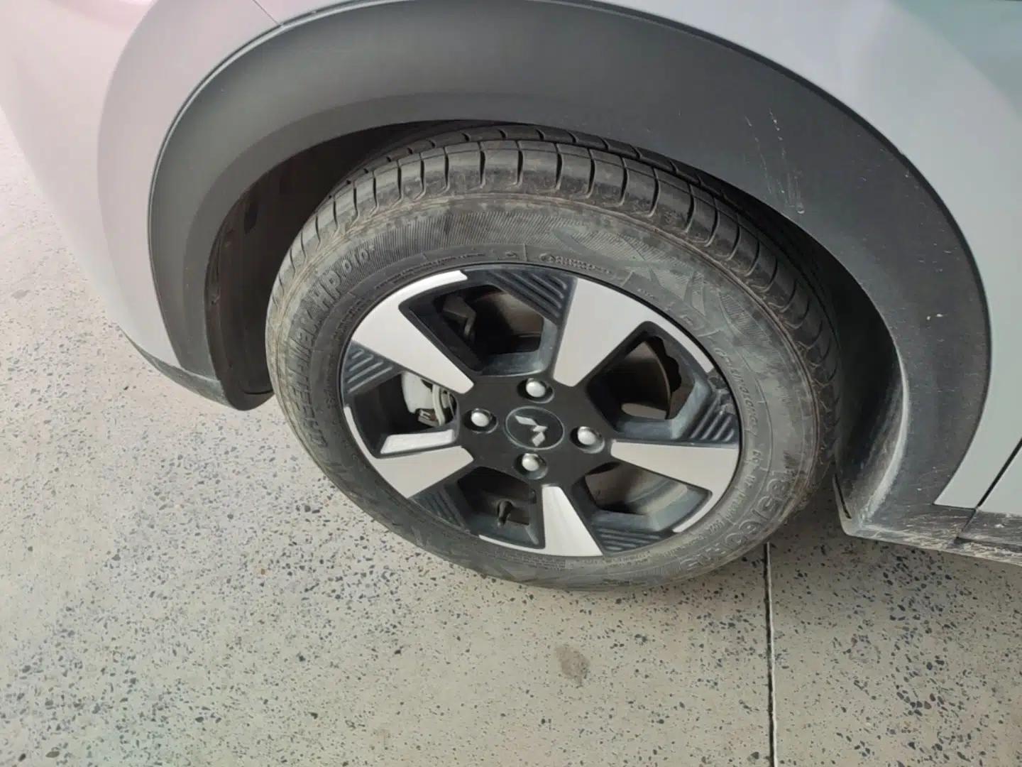 Wuling Bingo PLUS 2024 330 km Range Five-Seater Version — миниатюра 8