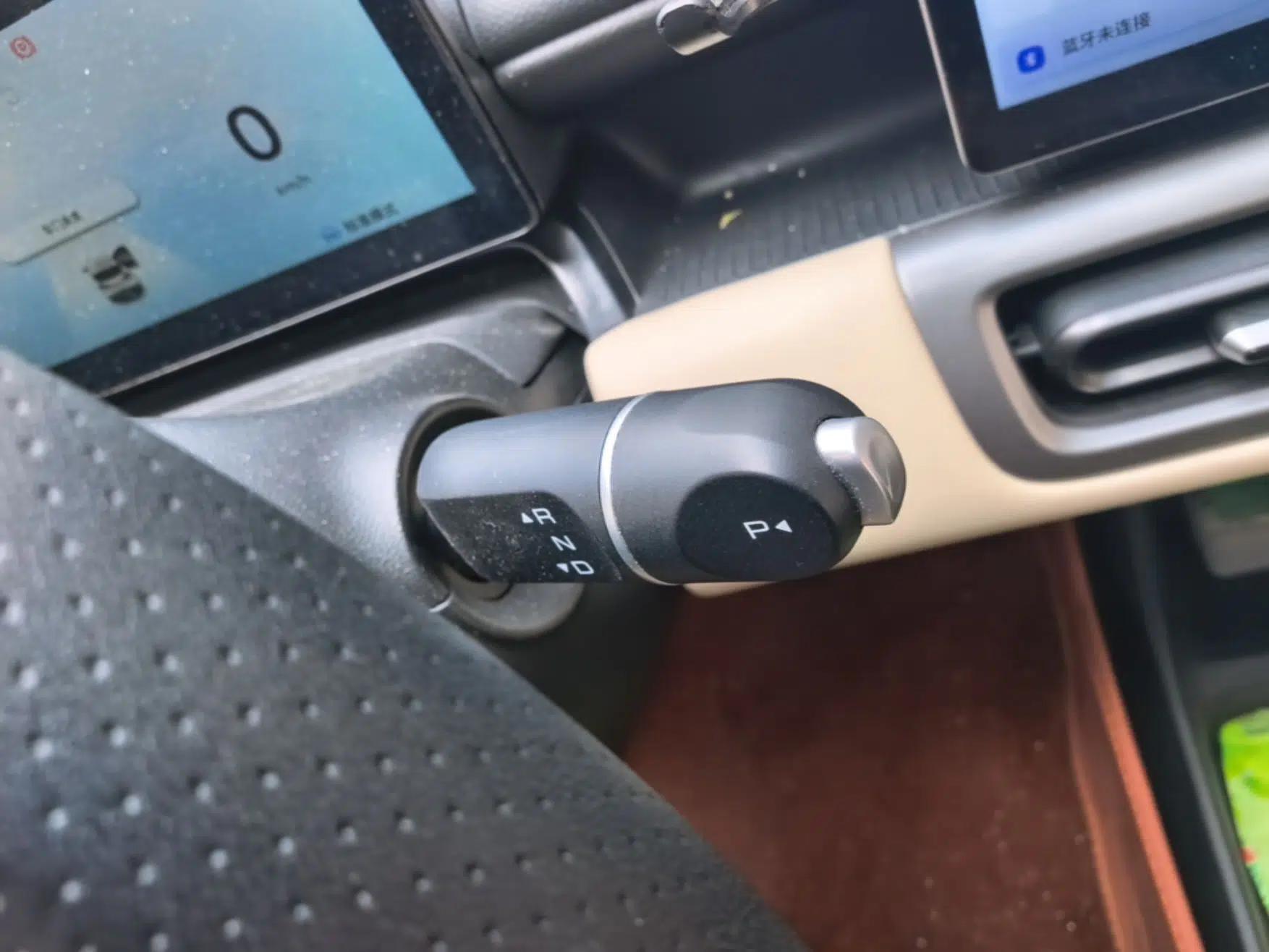 Wuling Bingo PLUS 2024 330 km Range Five-Seater Version — миниатюра 17