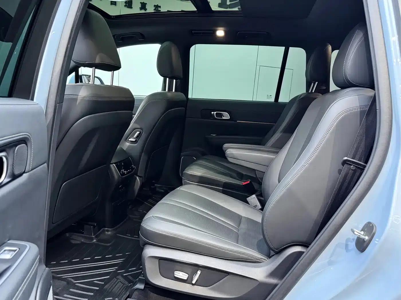 Li Auto ONE 2020 Extended Range 6-Seater — миниатюра 10