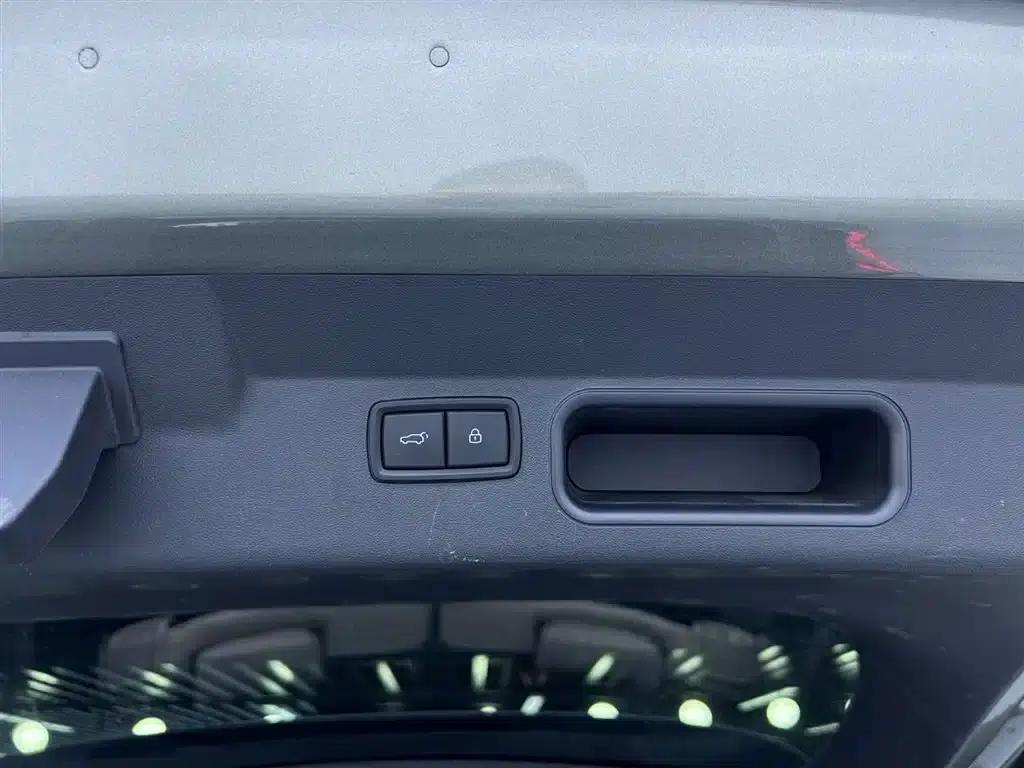 Li Auto ONE 2020 Extended Range 6-Seater — миниатюра 24