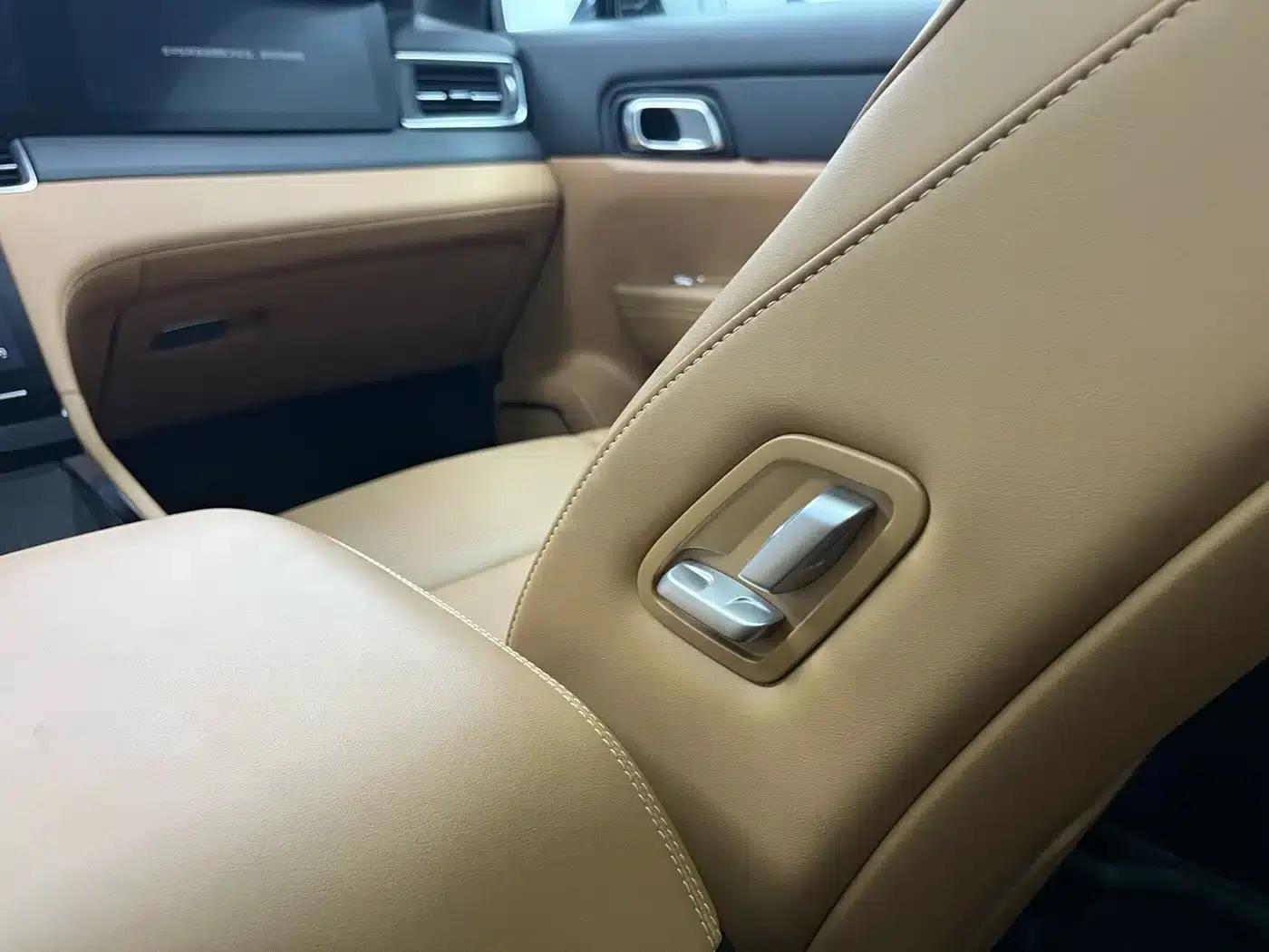 Li Auto ONE 2021 Extended Range 6-Seater — миниатюра 14