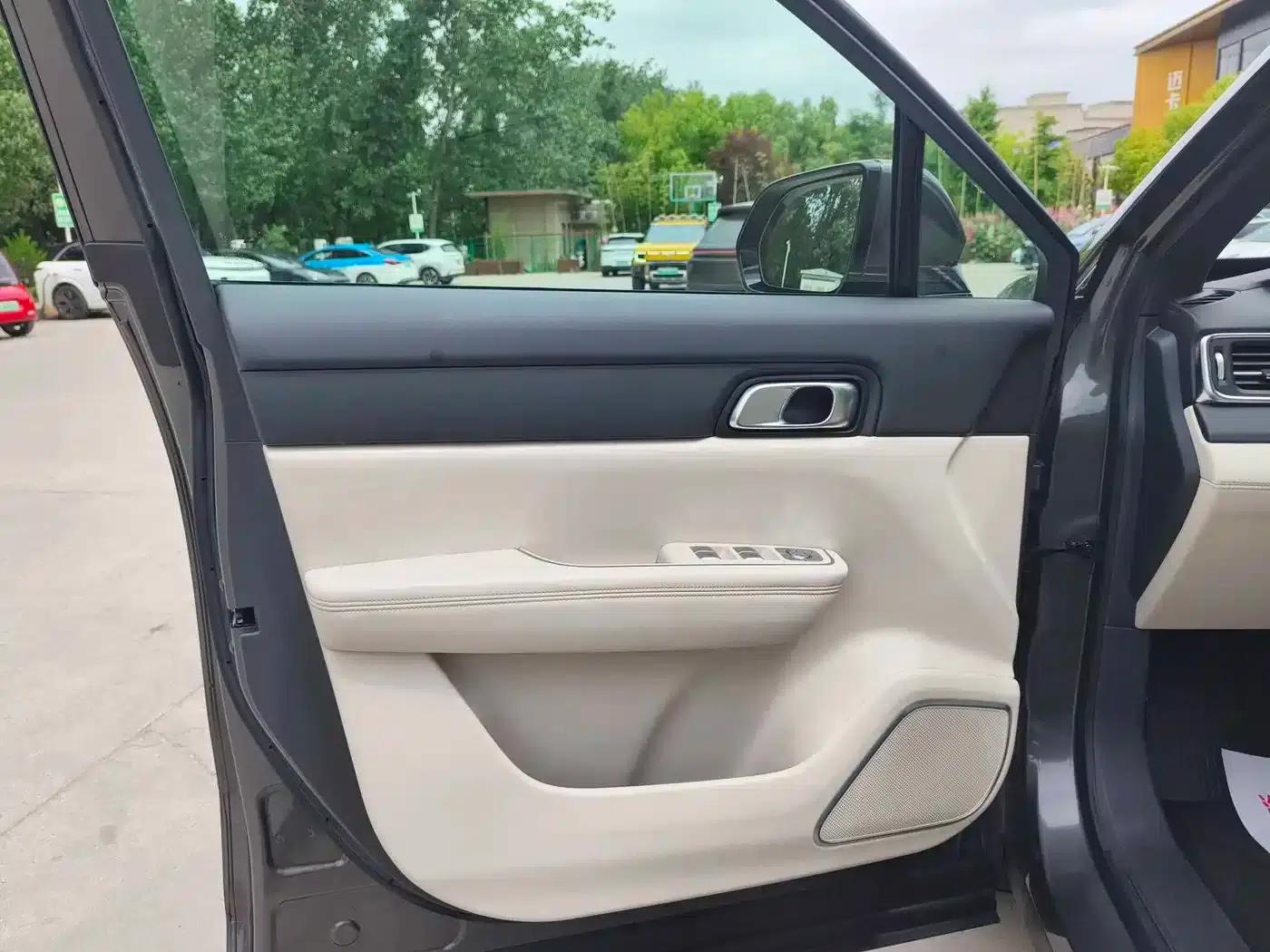 Li Auto ONE 2021 Extended Range 6-Seater — миниатюра 13