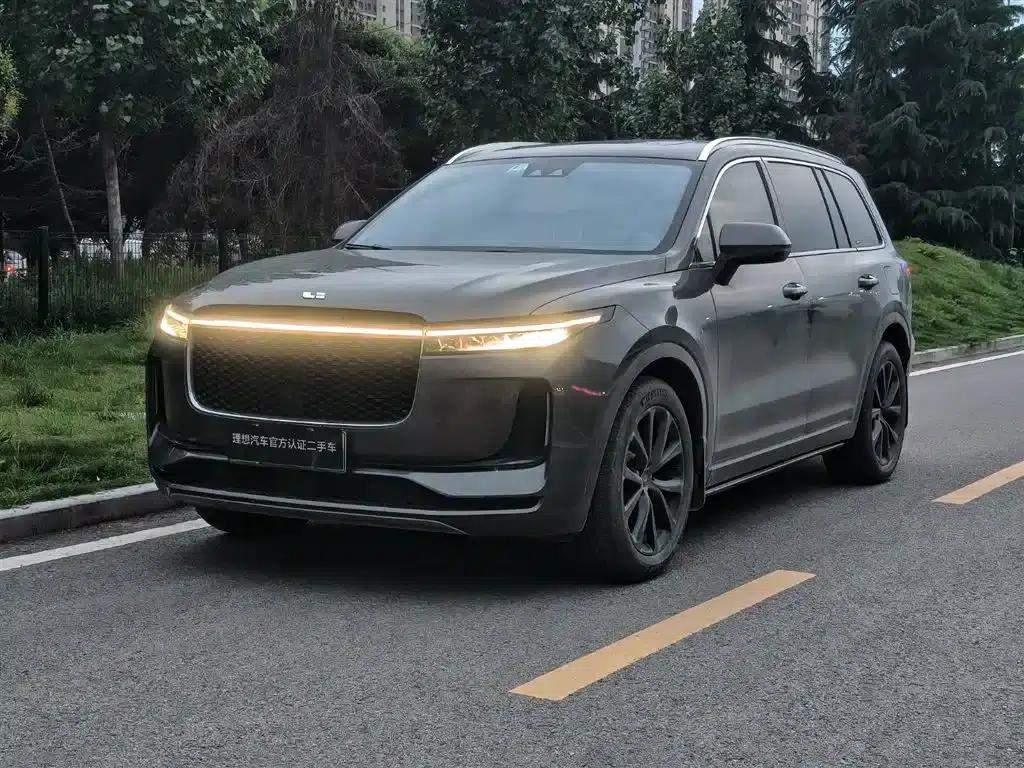 Li Auto ONE 2020 Extended Range 6-Seater — миниатюра 1