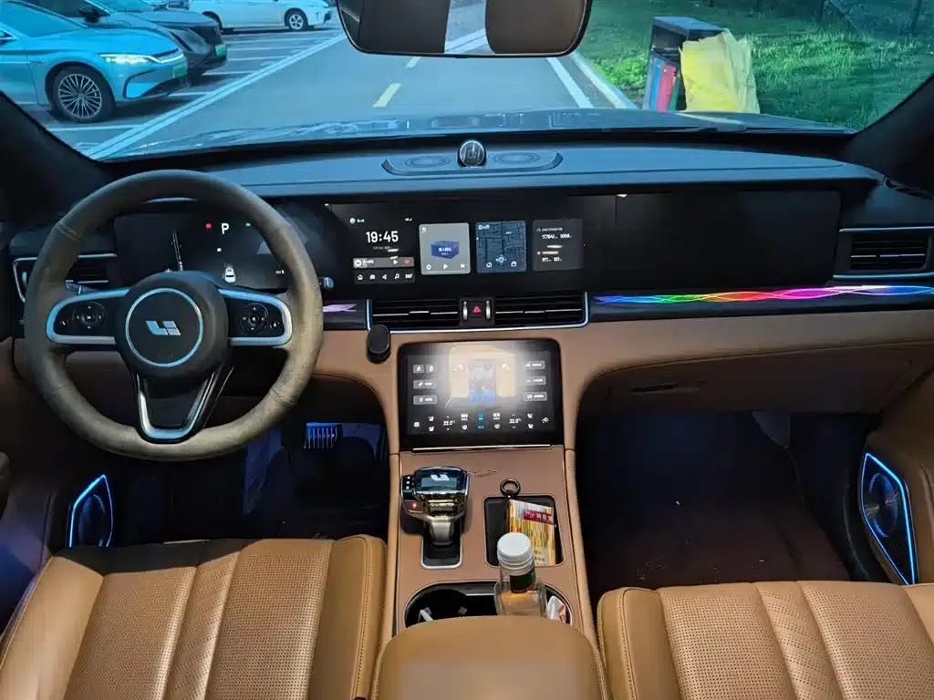 Li Auto ONE 2020 Extended Range 6-Seater — миниатюра 7