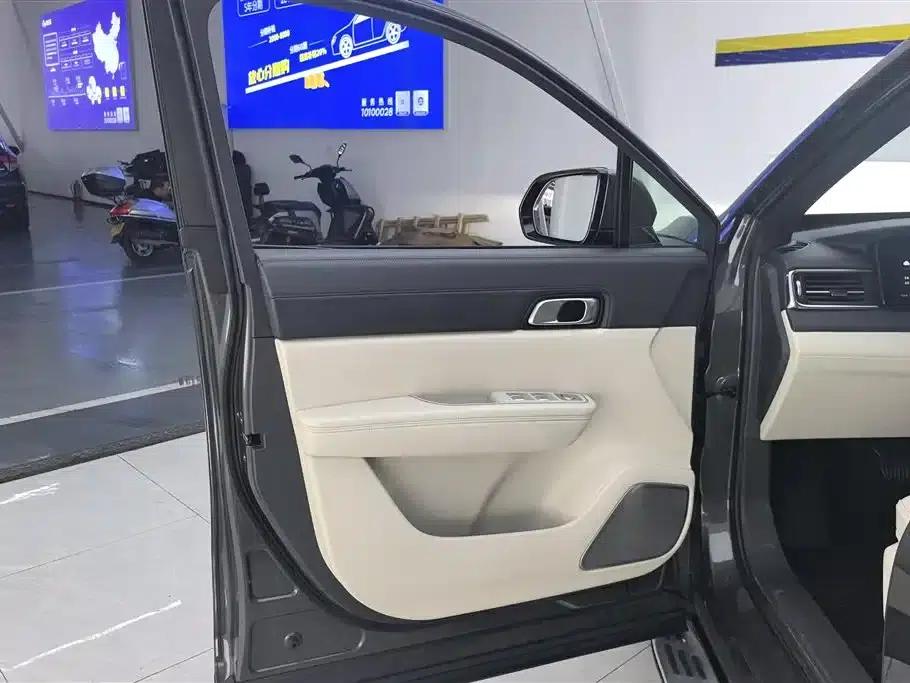 Li Auto ONE 2020 Extended Range 6-Seater — миниатюра 7
