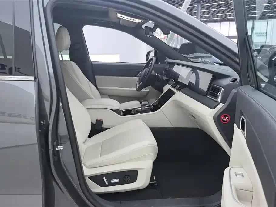Li Auto ONE 2020 Extended Range 6-Seater — миниатюра 8