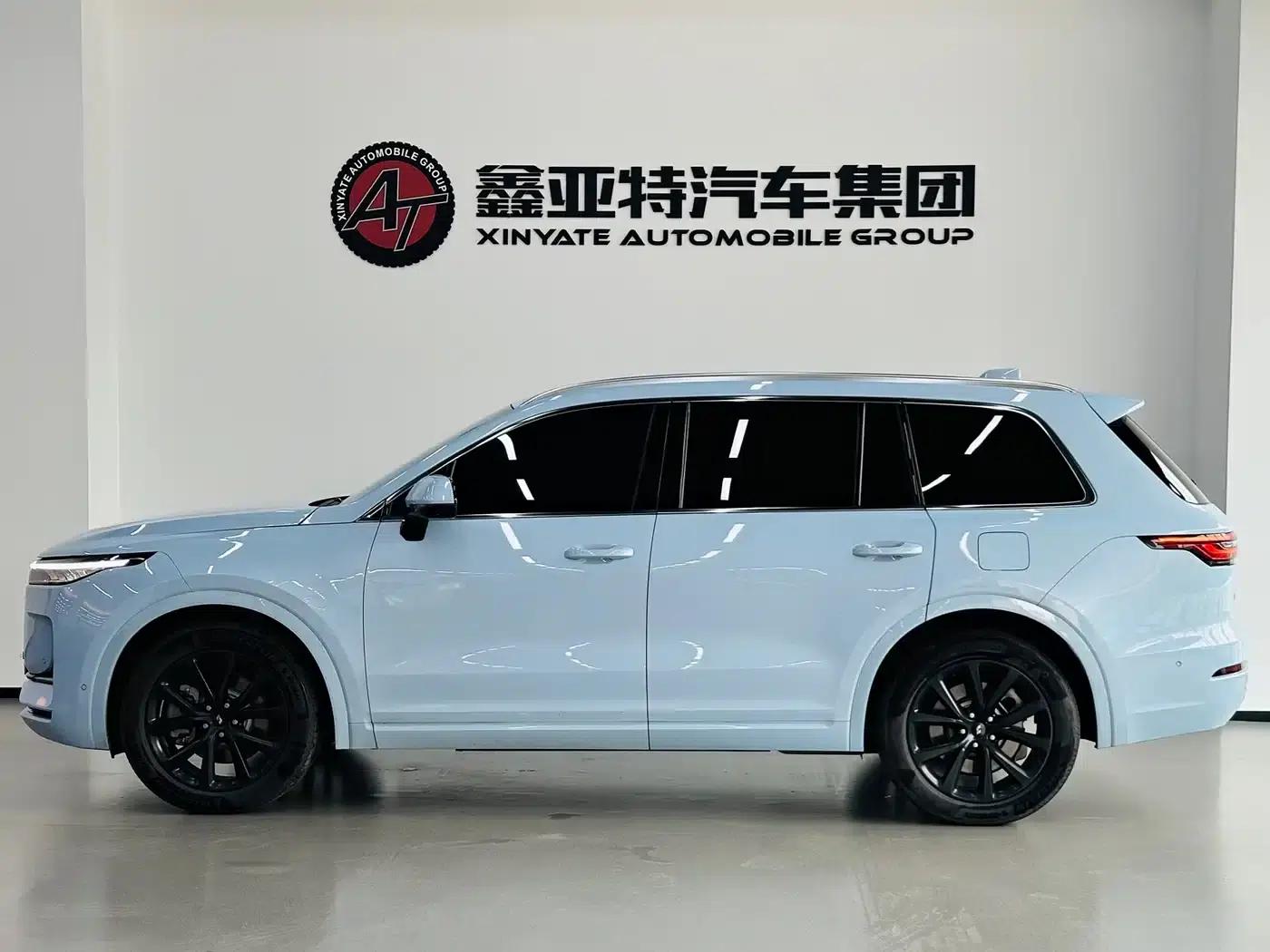 Li Auto ONE 2021 Extended Range 6-Seater — миниатюра 4