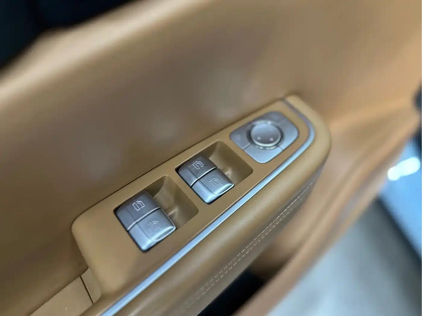 Li Auto ONE 2021 Extended Range 6-Seater — миниатюра 6