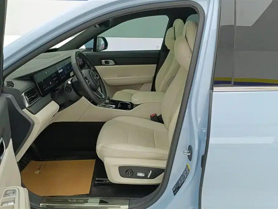 Li Auto ONE 2021 Extended Range 6-Seater — миниатюра 9