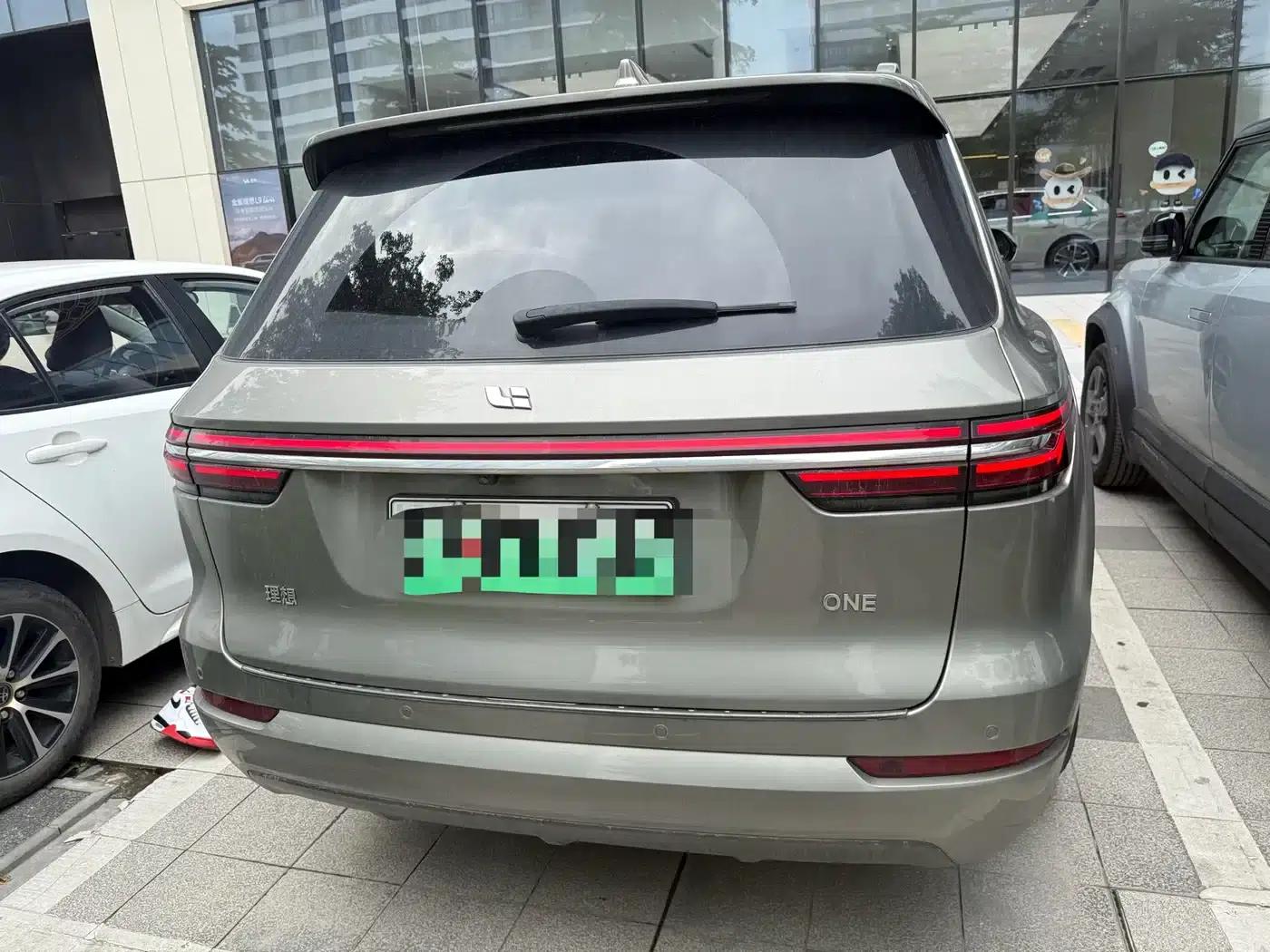 Li Auto ONE 2021 Extended Range 6-Seater — миниатюра 3