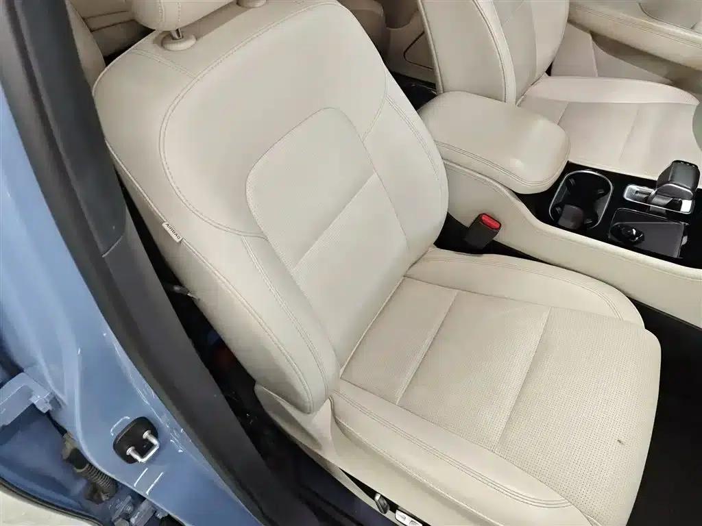 Li Auto ONE 2021 Extended Range 6-Seater — миниатюра 4