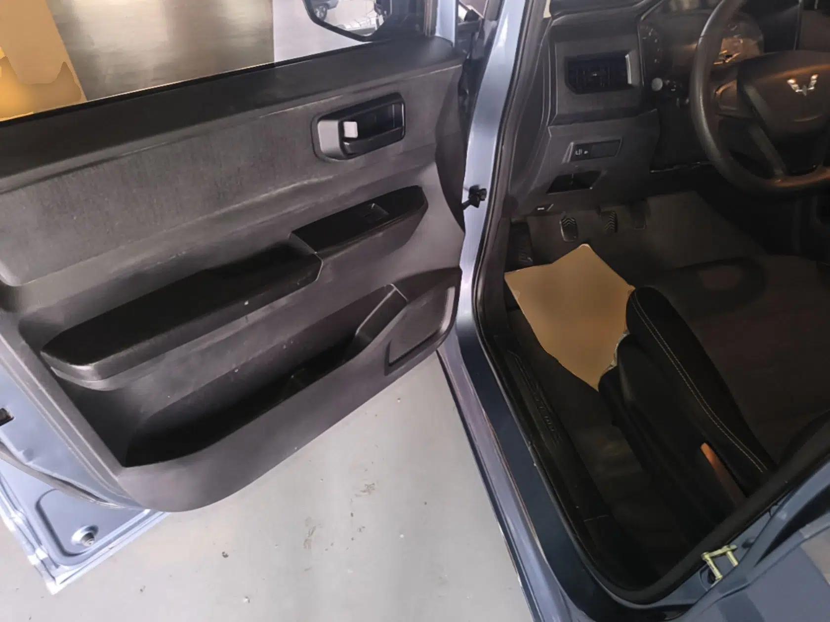 Wuling Hongguang PLUS 2020 1.5L Manual Standard Edition 5 Seats — миниатюра 19
