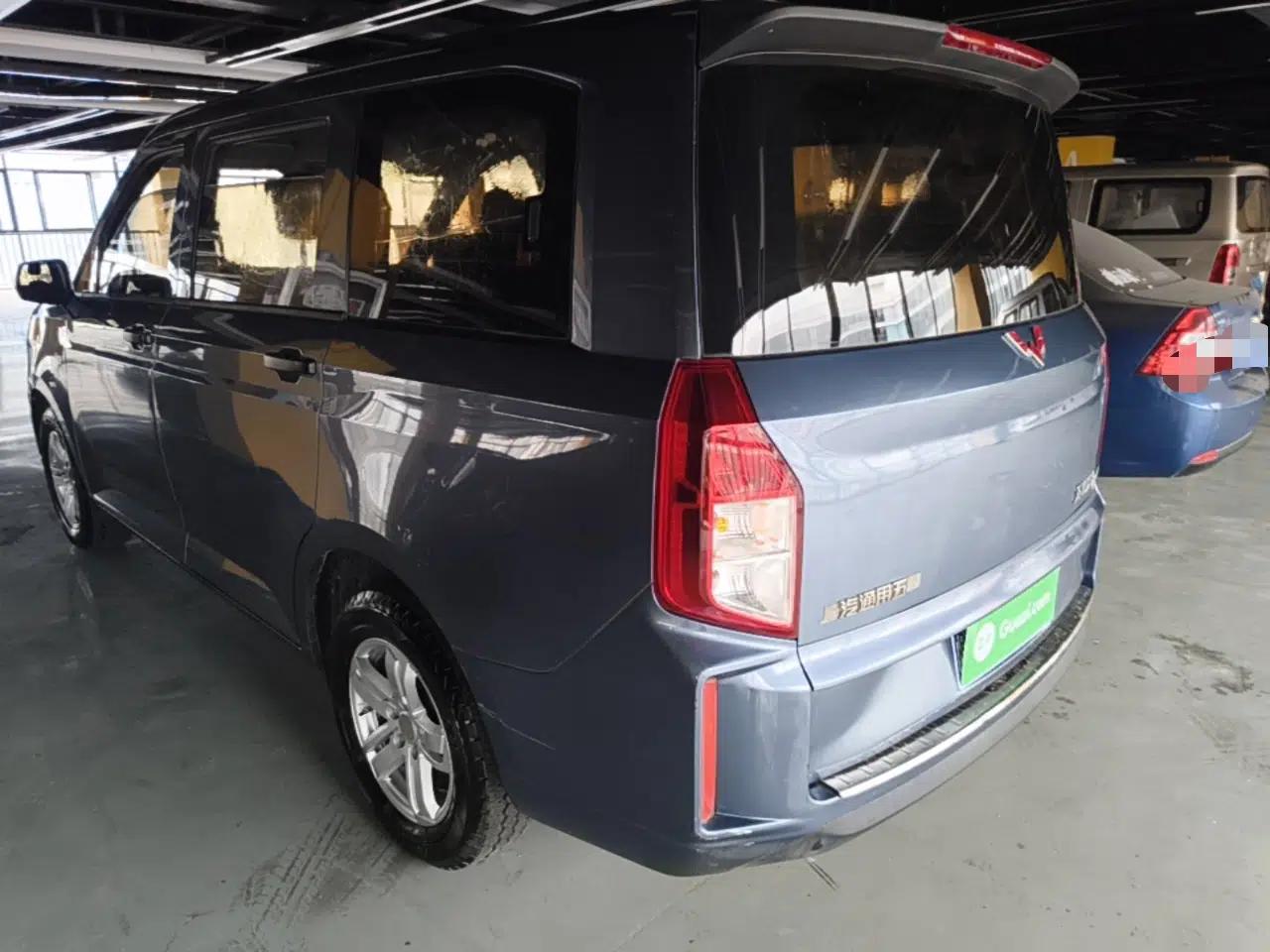 Wuling Hongguang PLUS 2020 1.5L Manual Standard Edition 5 Seats — миниатюра 4