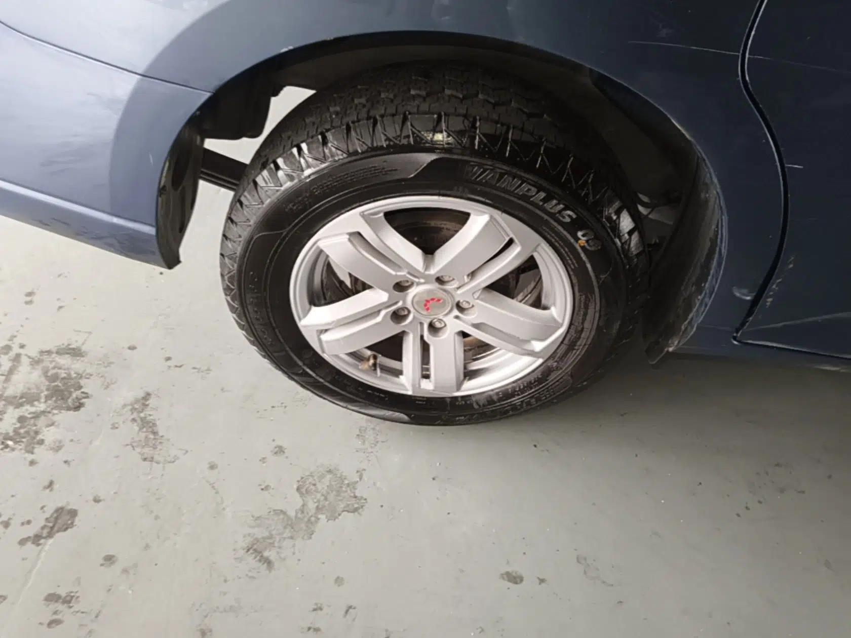 Wuling Hongguang PLUS 2020 1.5L Manual Standard Edition 5 Seats — миниатюра 10