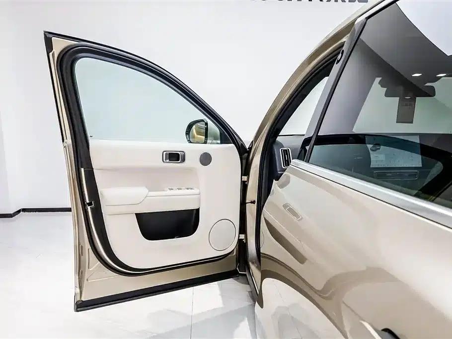 Li Auto L9 2022 Max — миниатюра 8