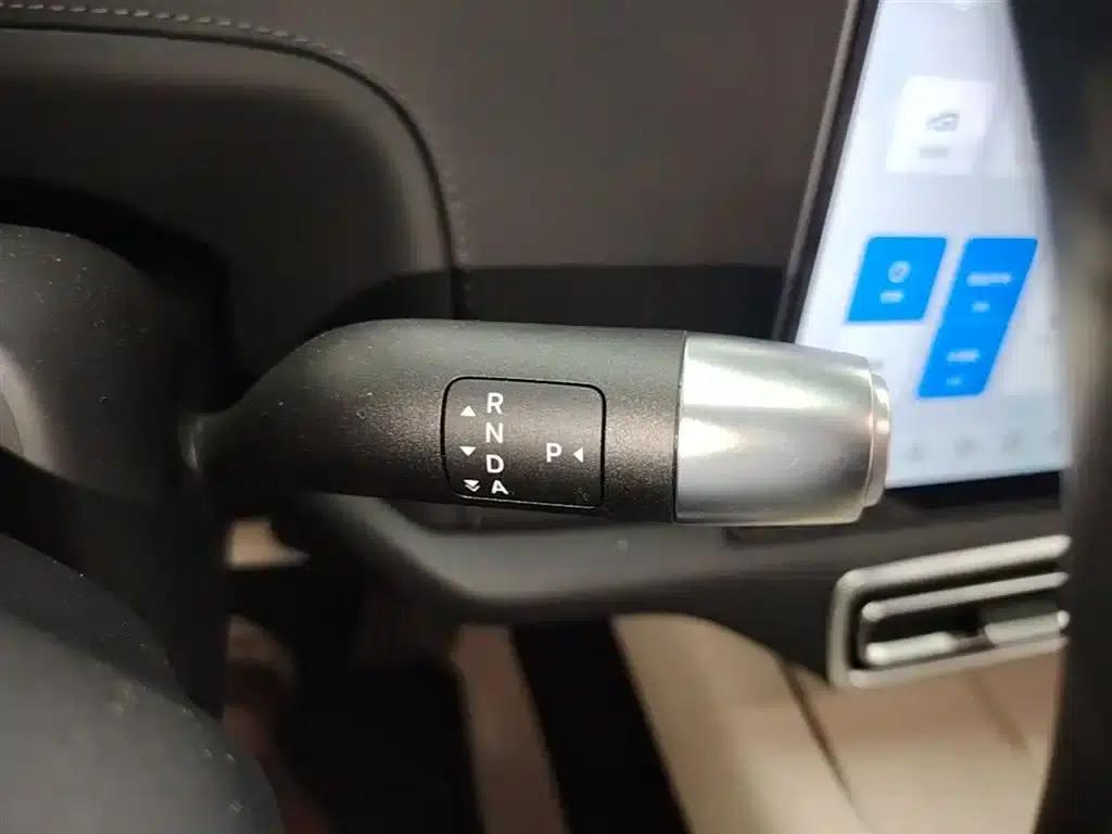 Li Auto L9 2023 Pro — миниатюра 14
