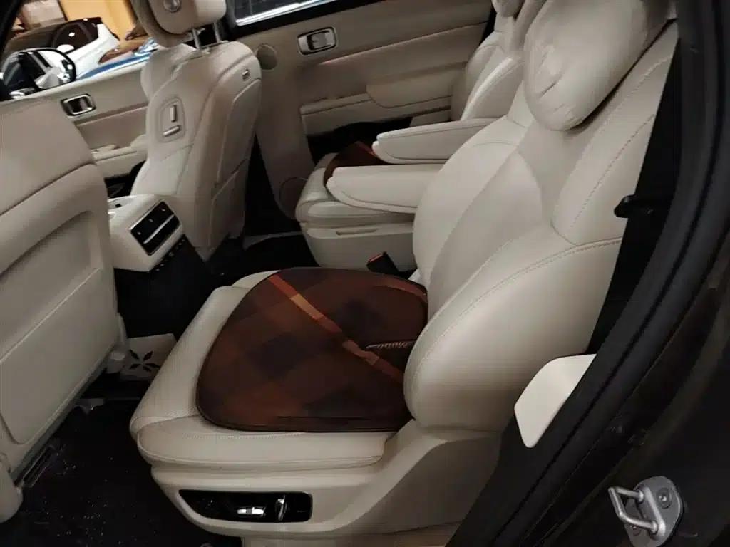 Li Auto L9 2023 Pro — миниатюра 17
