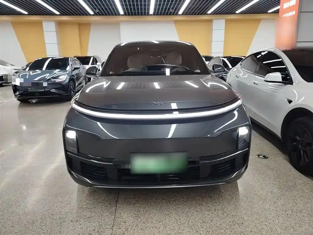 Li Auto L9 2023 Pro — миниатюра 3