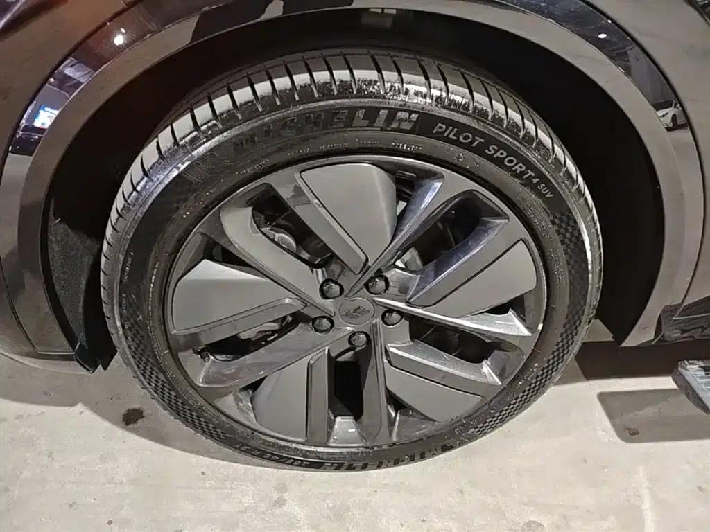Li Auto L9 2022 Max — миниатюра 23