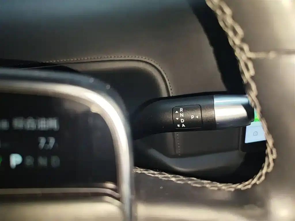 Li Auto L9 2022 Max — миниатюра 14
