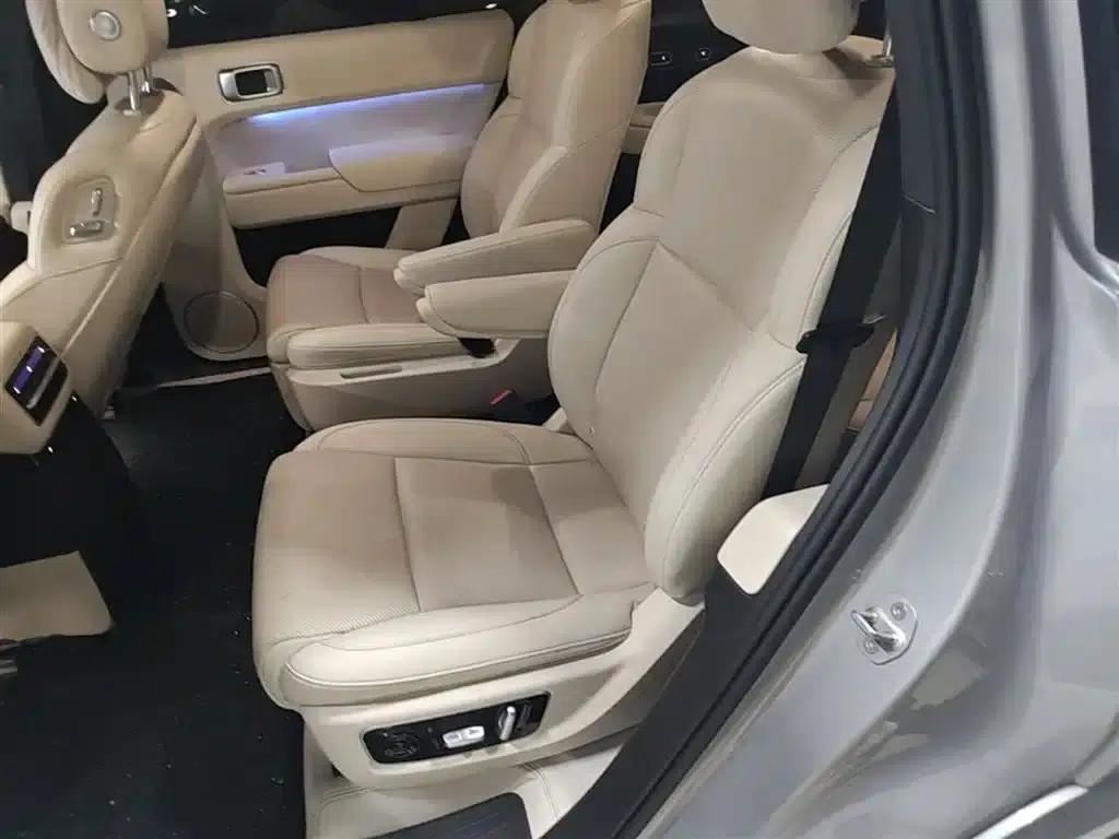 Li Auto L9 2022 Max — миниатюра 17