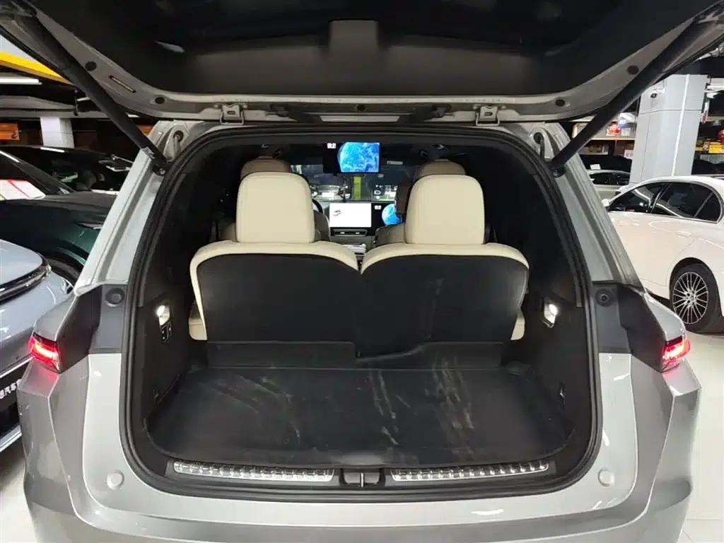 Li Auto L9 2022 Max — миниатюра 19