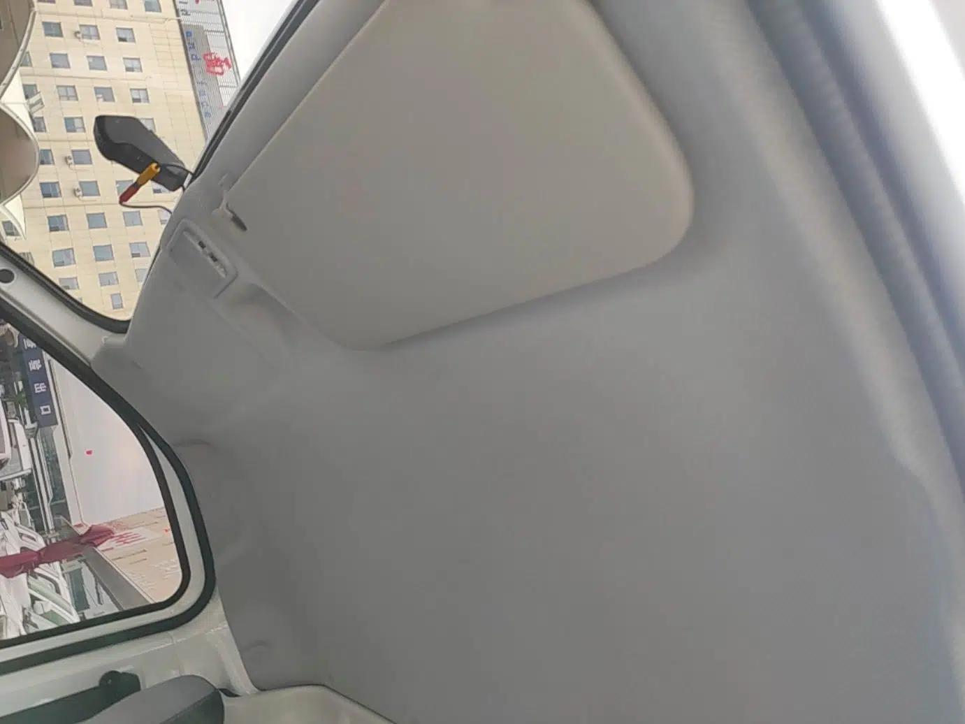 Wuling Yangguang 2024 300km Range Practical Window-Sealed Version 60kW — миниатюра 20