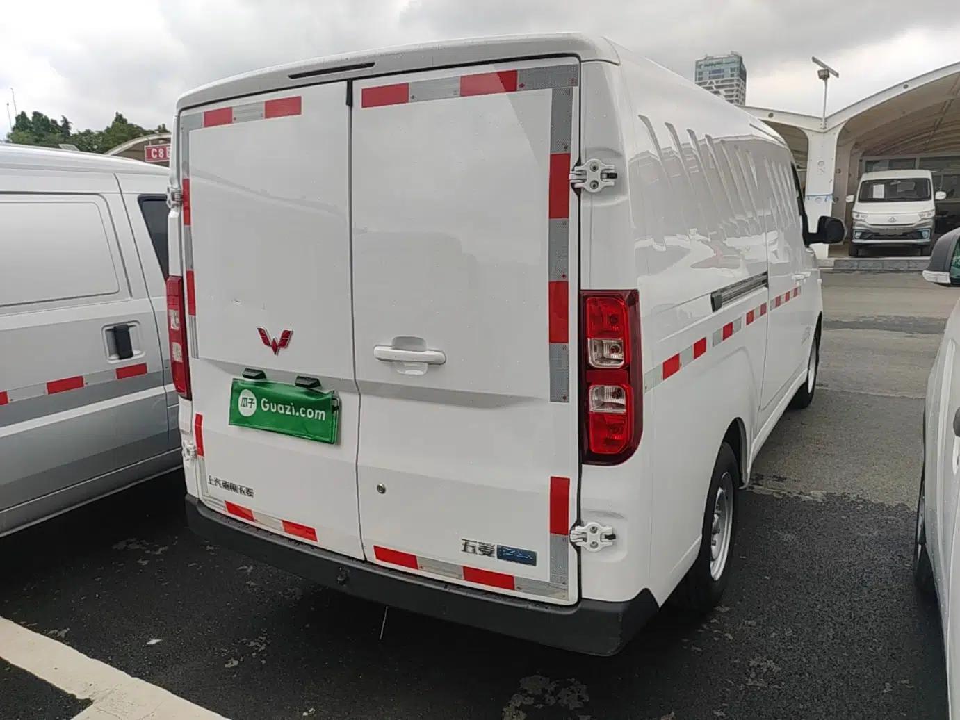Wuling Yangguang 2024 300km Range Practical Window-Sealed Version 60kW — миниатюра 4