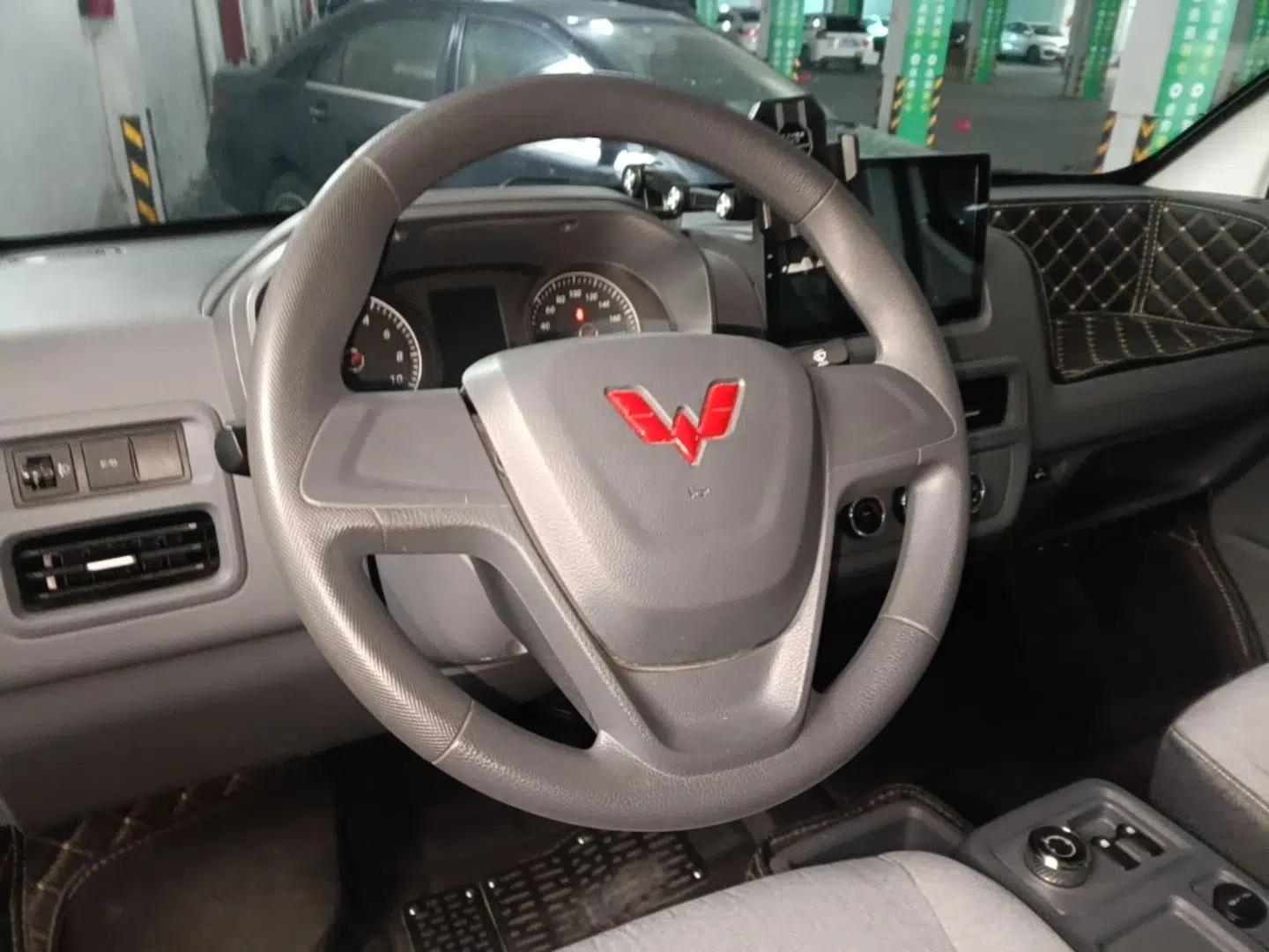 Wuling Yangguang 2024 300km Range Practical Window-Sealed Version 60kW — миниатюра 14