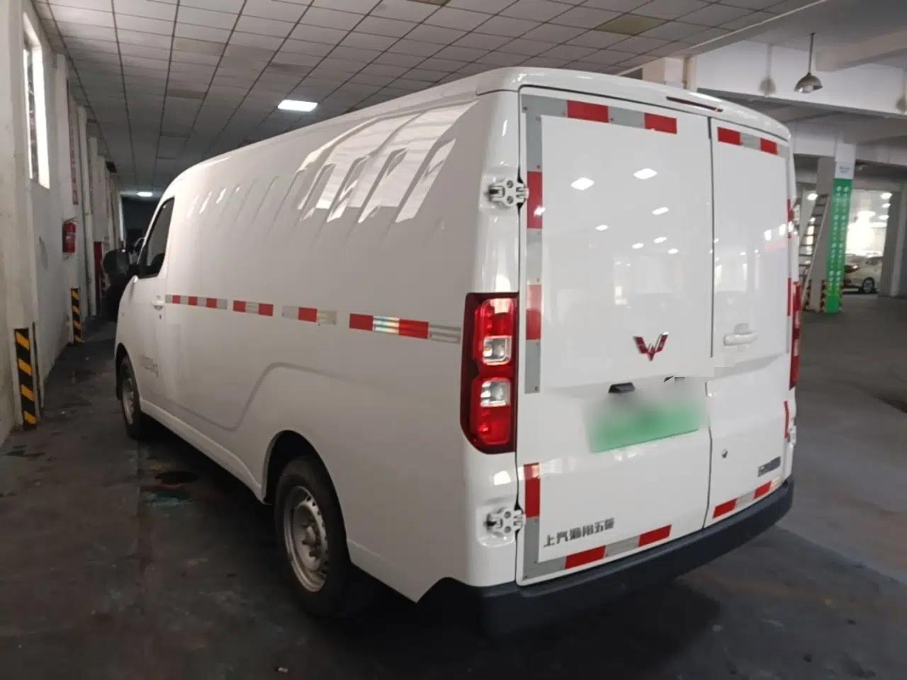 Wuling Yangguang 2024 300km Range Practical Window-Sealed Version 60kW — миниатюра 4
