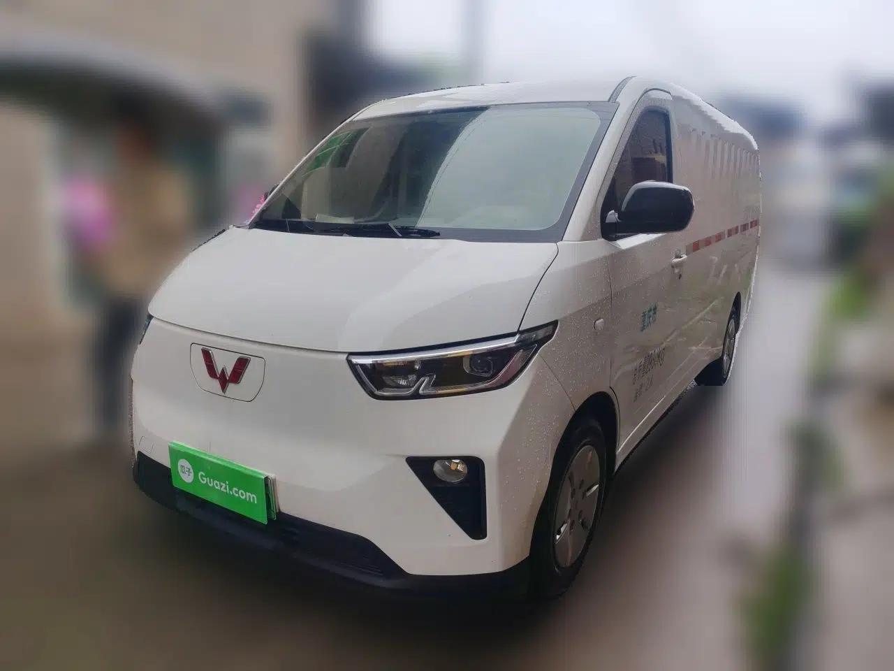 Wuling Yangguang 2024 300km Comfort Version with Sealed Windows 60kW — миниатюра 1