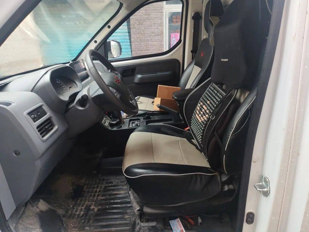Wuling Yangguang 2024 300km Comfort Version with Sealed Windows 60kW — миниатюра 16