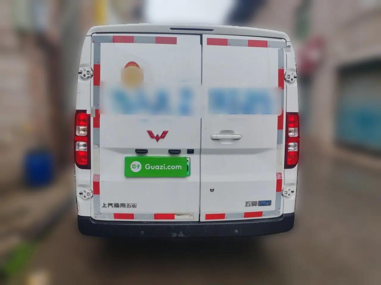 Wuling Yangguang 2024 300km Comfort Version with Sealed Windows 60kW — миниатюра 5