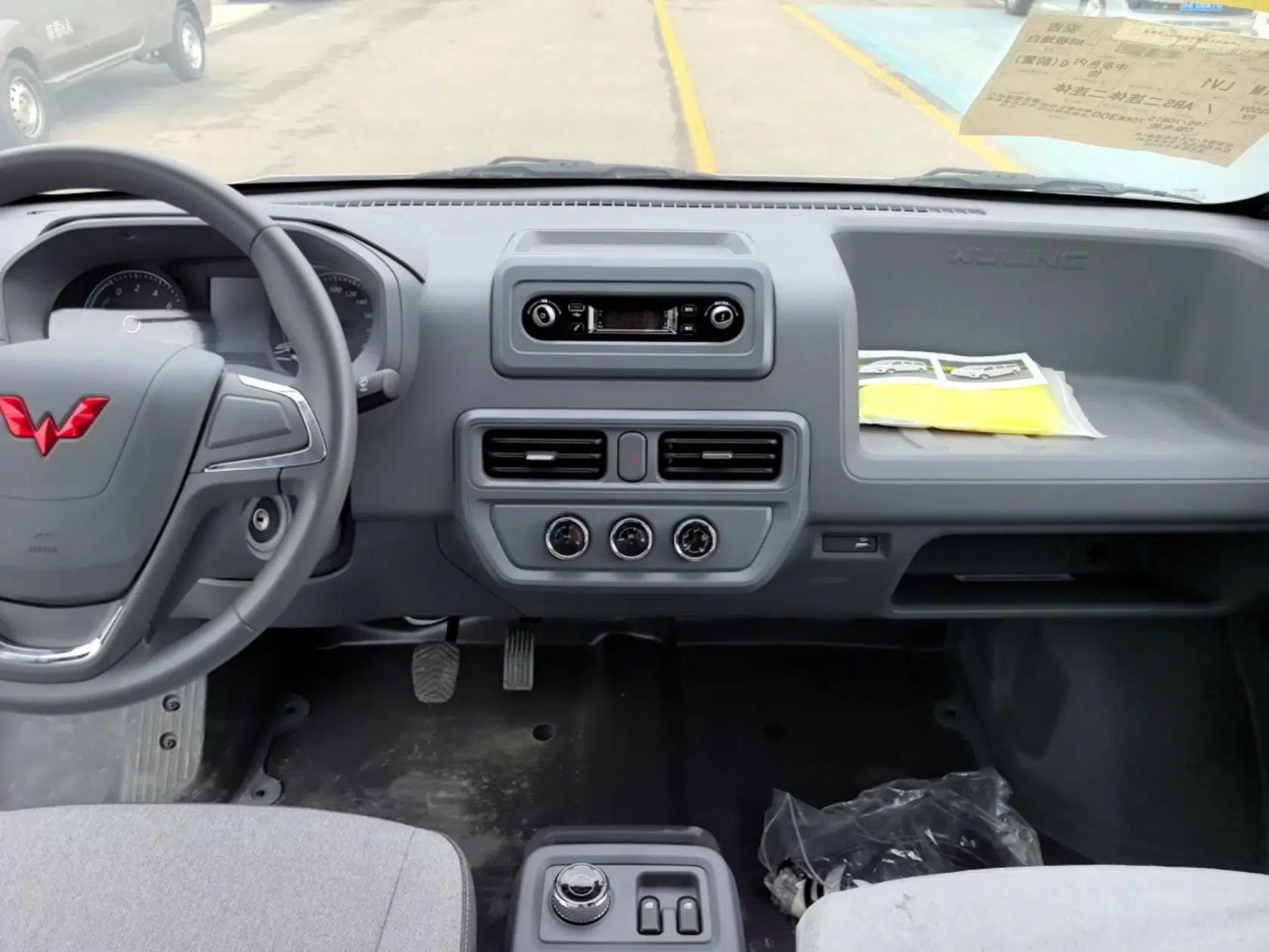 Wuling Yangguang 2024 300KM Comfort Version Passenger Van 75kW — миниатюра 15