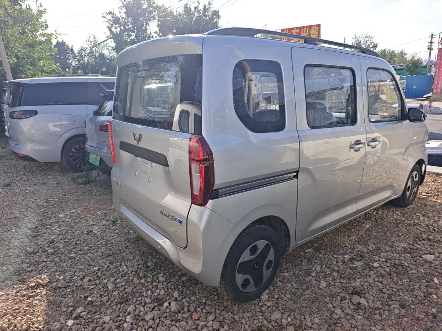Wuling Zhiguang New Energy 2025 Model 305km Ambitious Edition — миниатюра 4