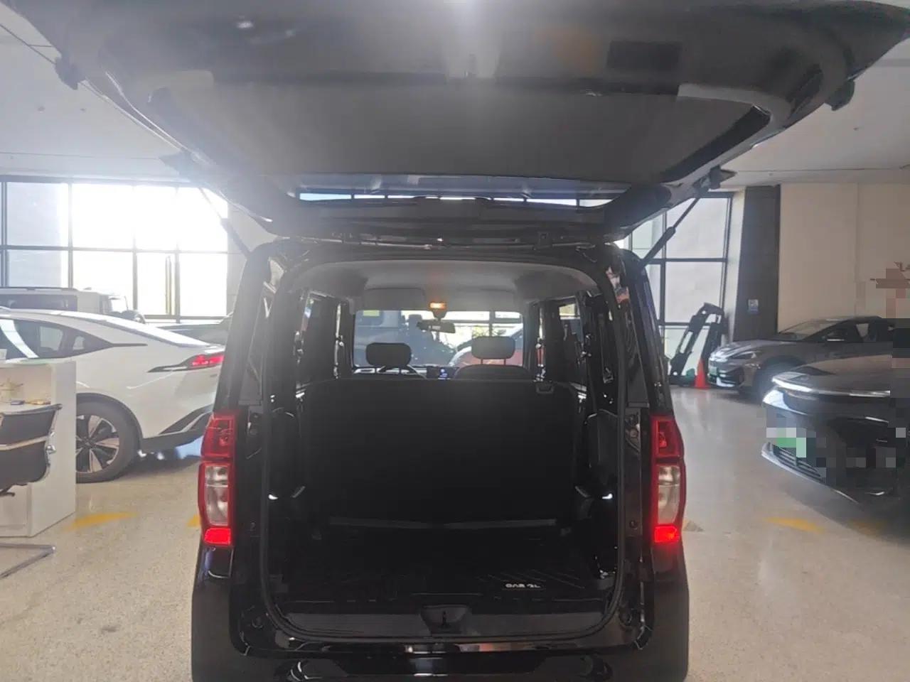 Wuling Zhiguang New Energy 2025 Comfort Model — миниатюра 22