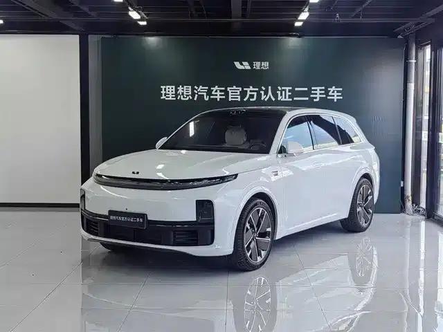 Li Auto L7 2025 Max Intelligent Renewal Edition