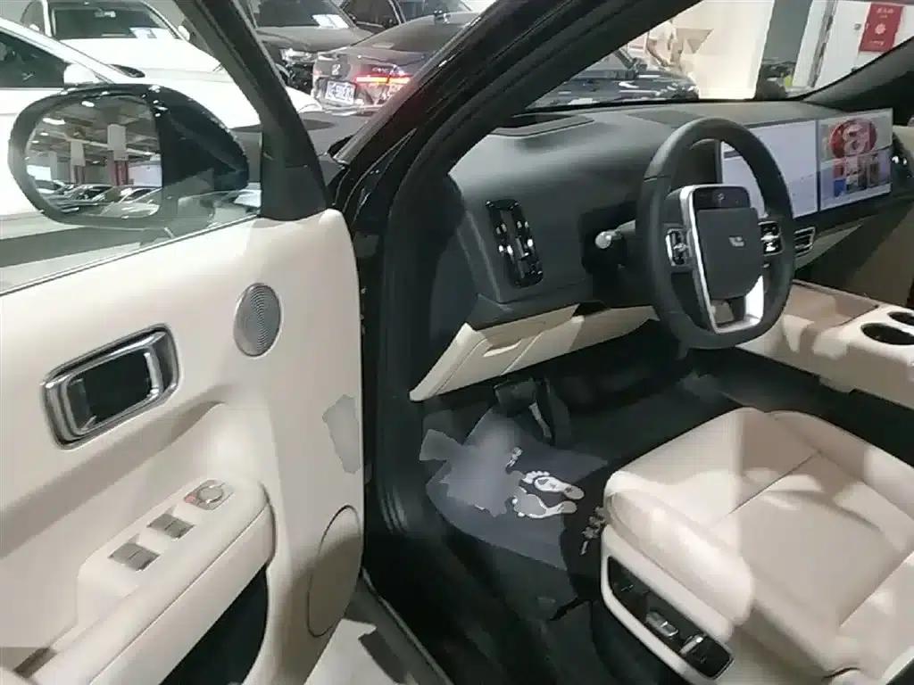 Li Auto L7 2024 Ultra — миниатюра 16