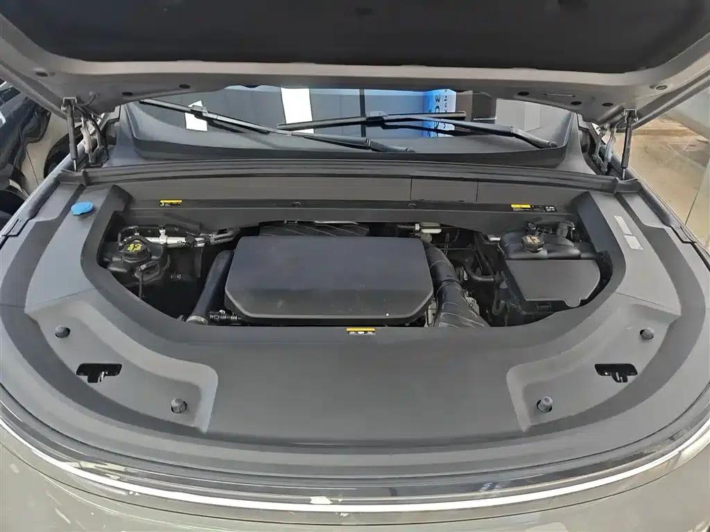 Li Auto L8 2025 Max Smart Renewal Edition — миниатюра 20