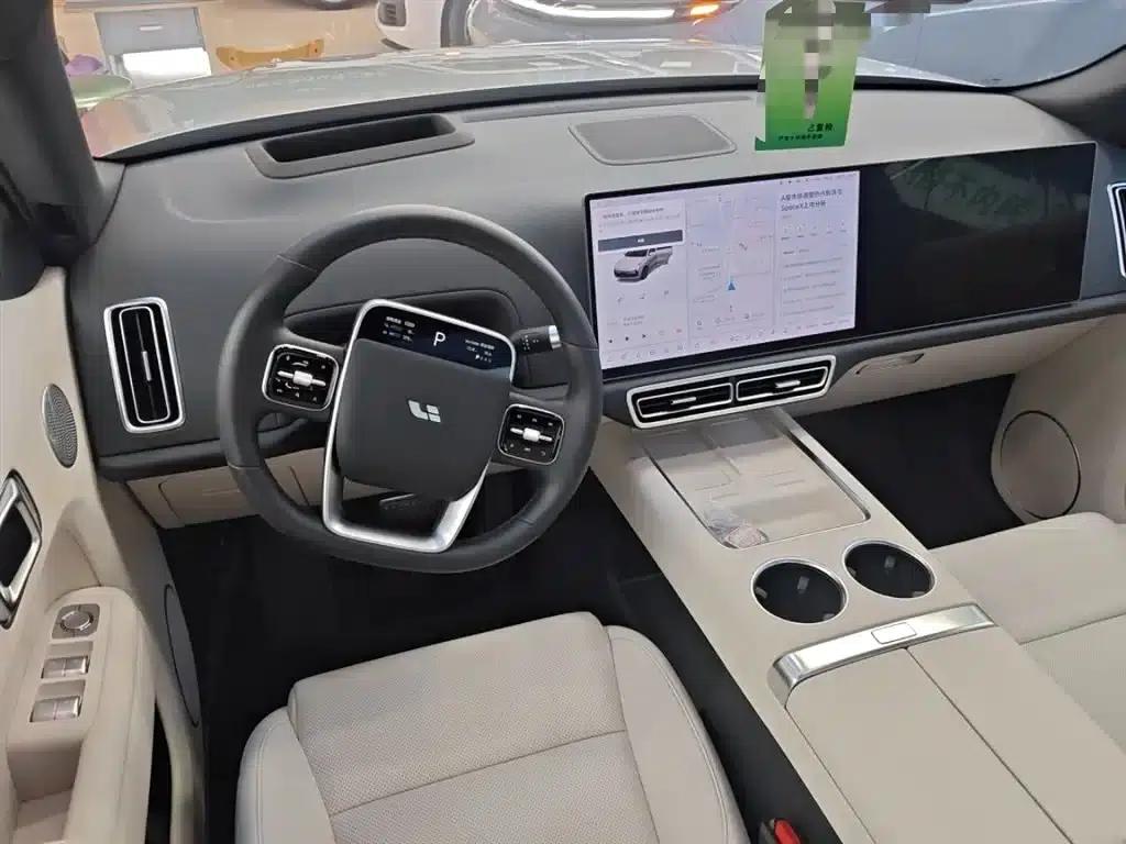 Li Auto L8 2025 Max Smart Renewal Edition — миниатюра 10
