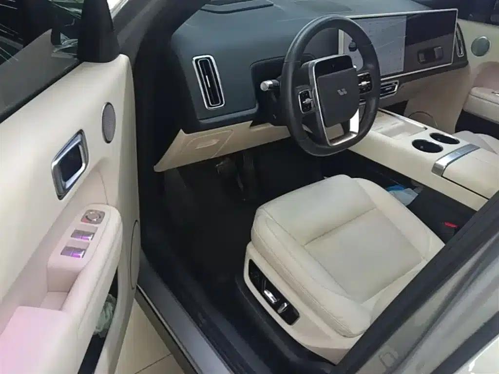 Li Auto L8 2023 Max — миниатюра 16