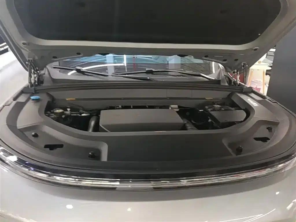 Li Auto L8 2023 Max — миниатюра 20
