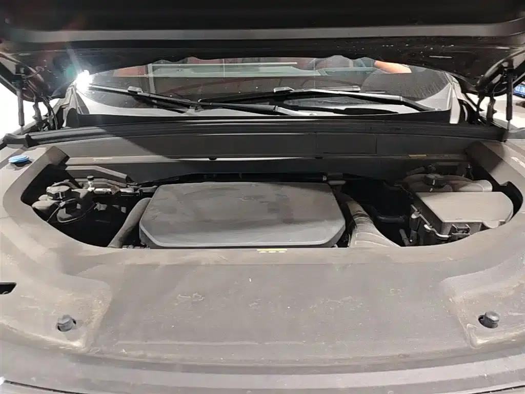 Li Auto L8 2024 Max — миниатюра 16