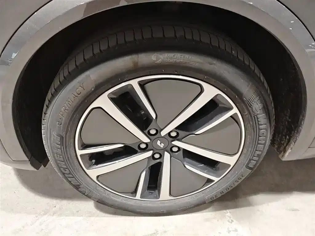 Li Auto L8 2024 Max — миниатюра 25