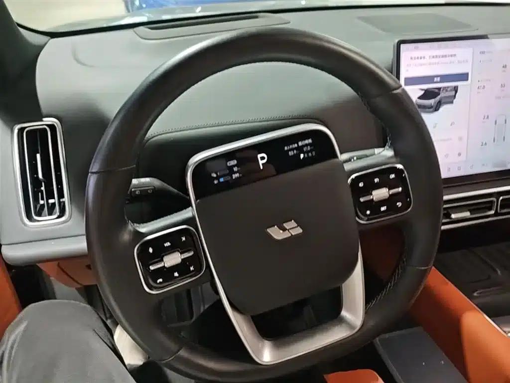 Li Auto L8 2024 Max — миниатюра 7