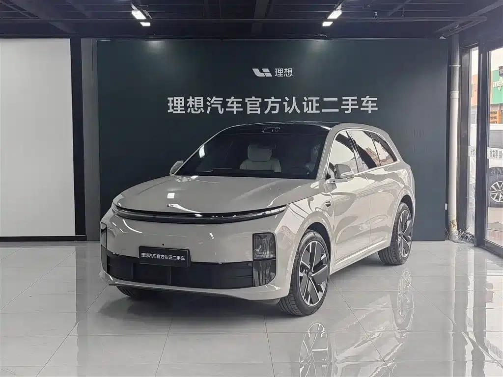 Li Auto L6 2025 Max Intelligent Renewal Edition — миниатюра 1